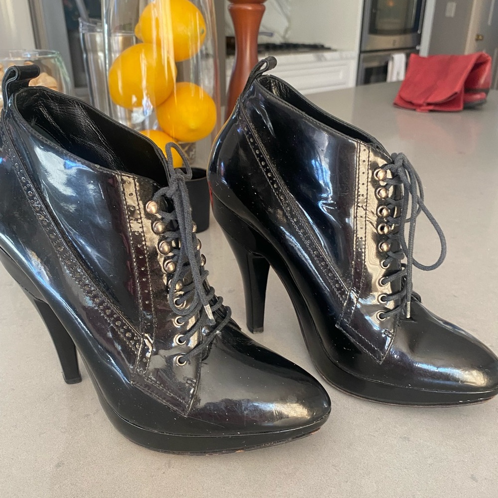 Burberry boots - Picture 4 of 11